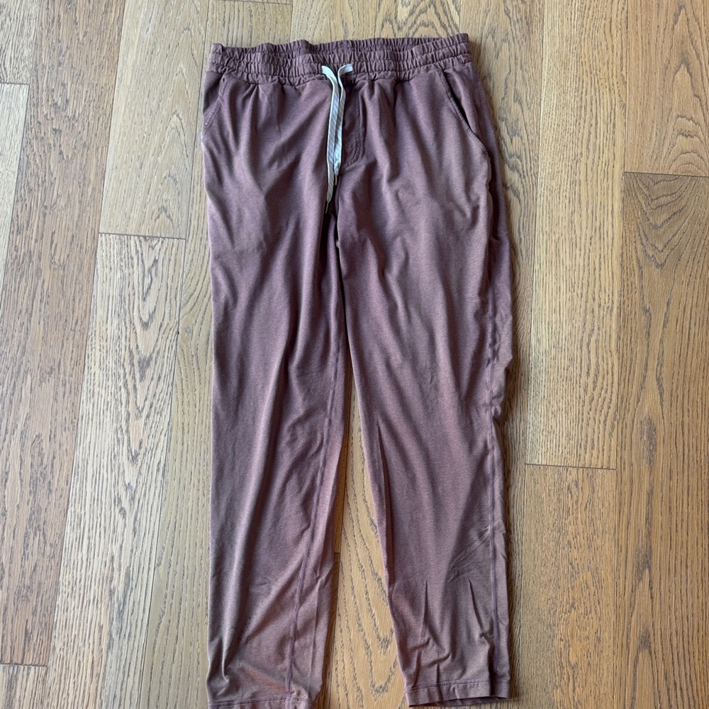 Vuori Men’s Brown Casual Pants